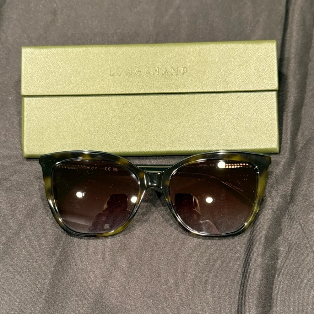 Longchamp Women's Sunglasses Green Acetate Cat Eye